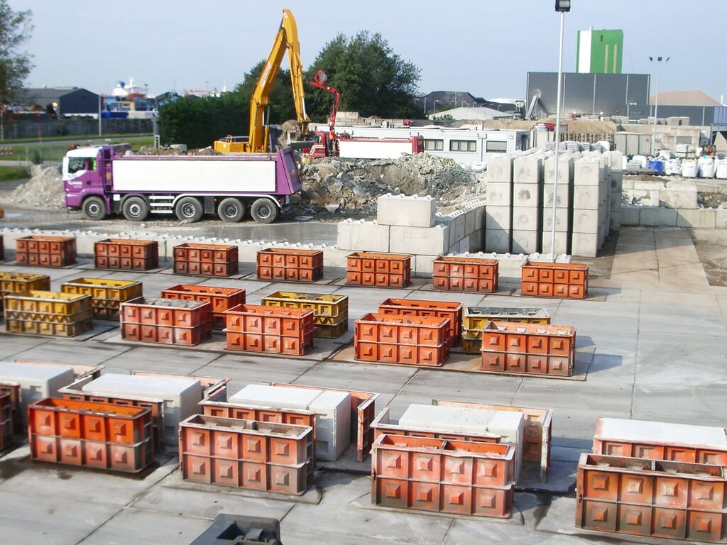 productie van beton stapelblokken met betonmallen