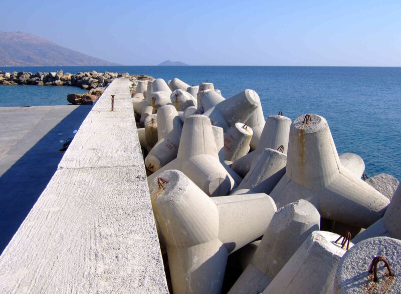 Tetrapod moulds: strong moulds for strong projects