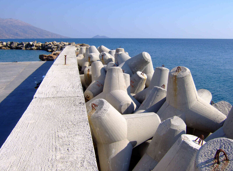 betonblock-tetrapods-coastal-engineering-prevention
