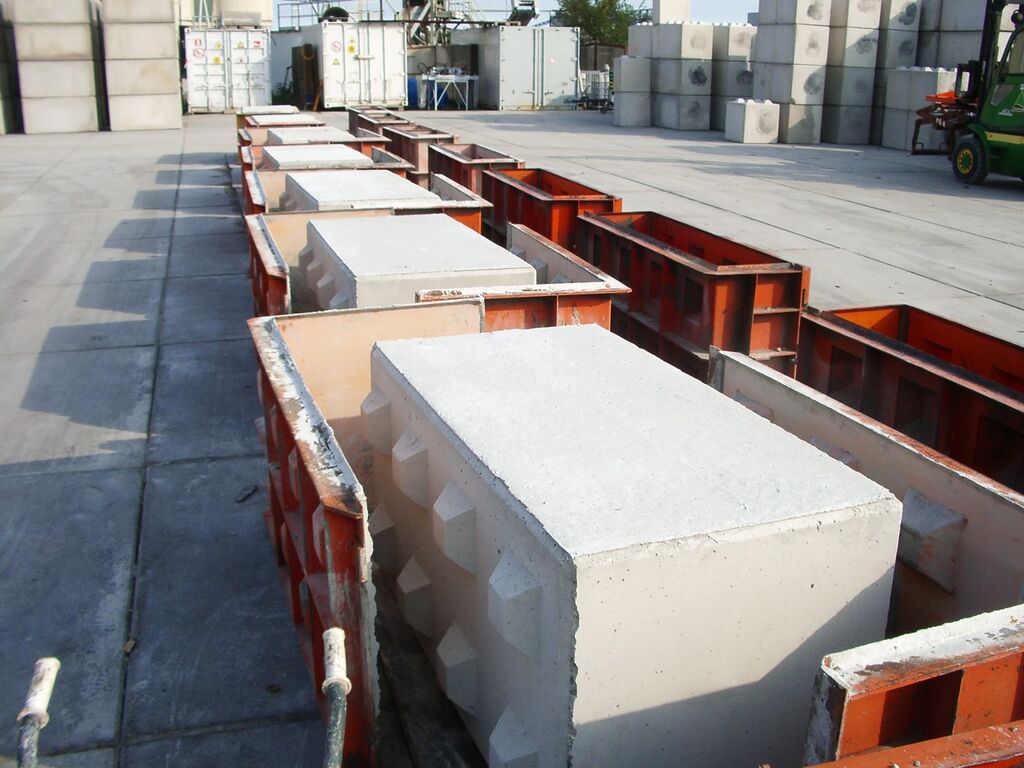 concrete lego block production on site